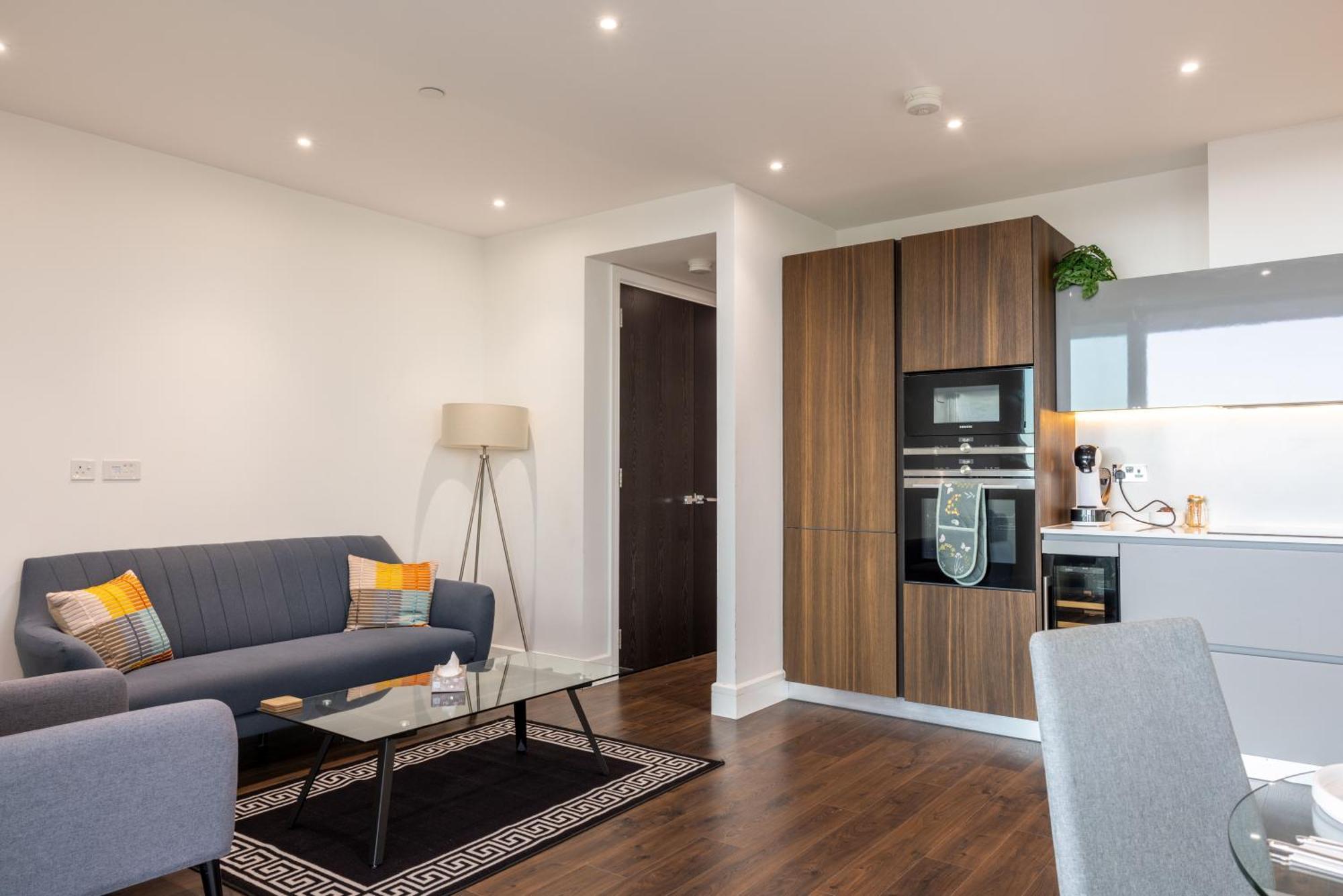 Enjoy Smart Living In Lovely Apartment. Apartment London